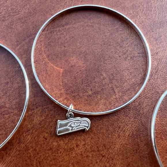 Lot of 3 Seattle Seahawks NFL Charm Bracelets Officially Licensed - Picture 3 of 6